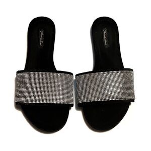 Victoria’s Secret embellished velvet slides with rhinestones.  Small 5-6